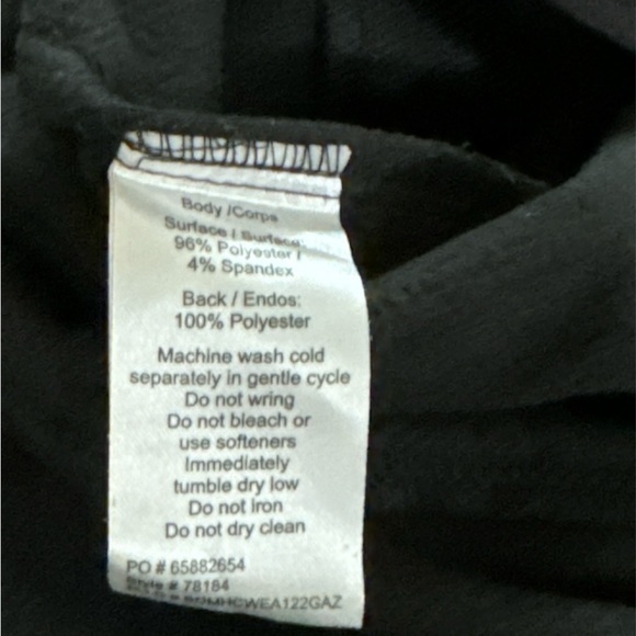 NWT Women's 2-Layer Soft Shell Jacket
Size L/G - Picture 8 of 8